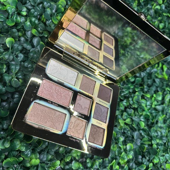 Too faced natural eyes eyeshadow pallet - NEW - Picture 3 of 3
